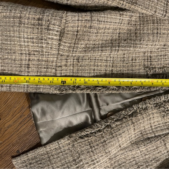 Armani beige tweed cropped jacket sz4 - Picture 9 of 9